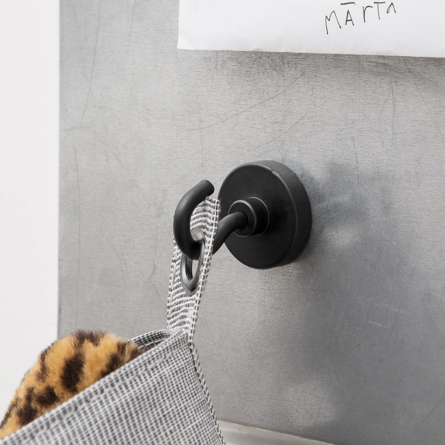 Haken Magnet Schwarz 4 Haken Magnet Schwarz – Bild 2